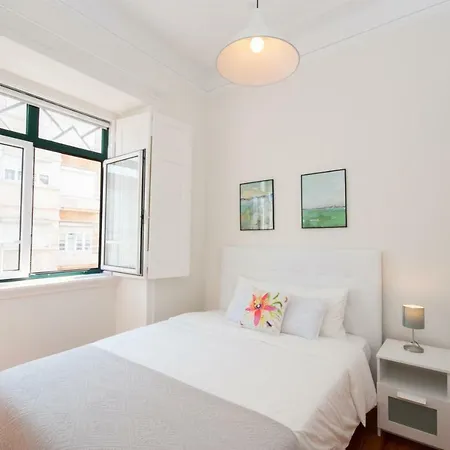 Apartament Bright And Cosy